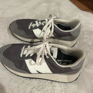 New Balance 237 Gray Athletic Shoes size 10